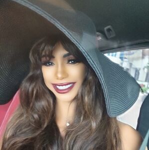 Meet your Posher, Lynda